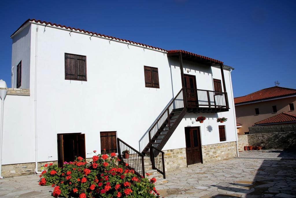Charoullas Traditional Mansion Villa Alaminos Екстериор снимка